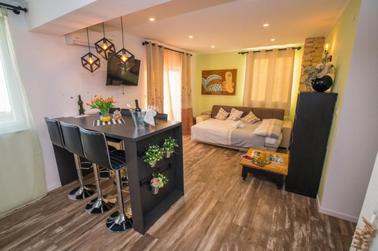 Apartment Traversa نوفاليا المظهر الخارجي الصورة