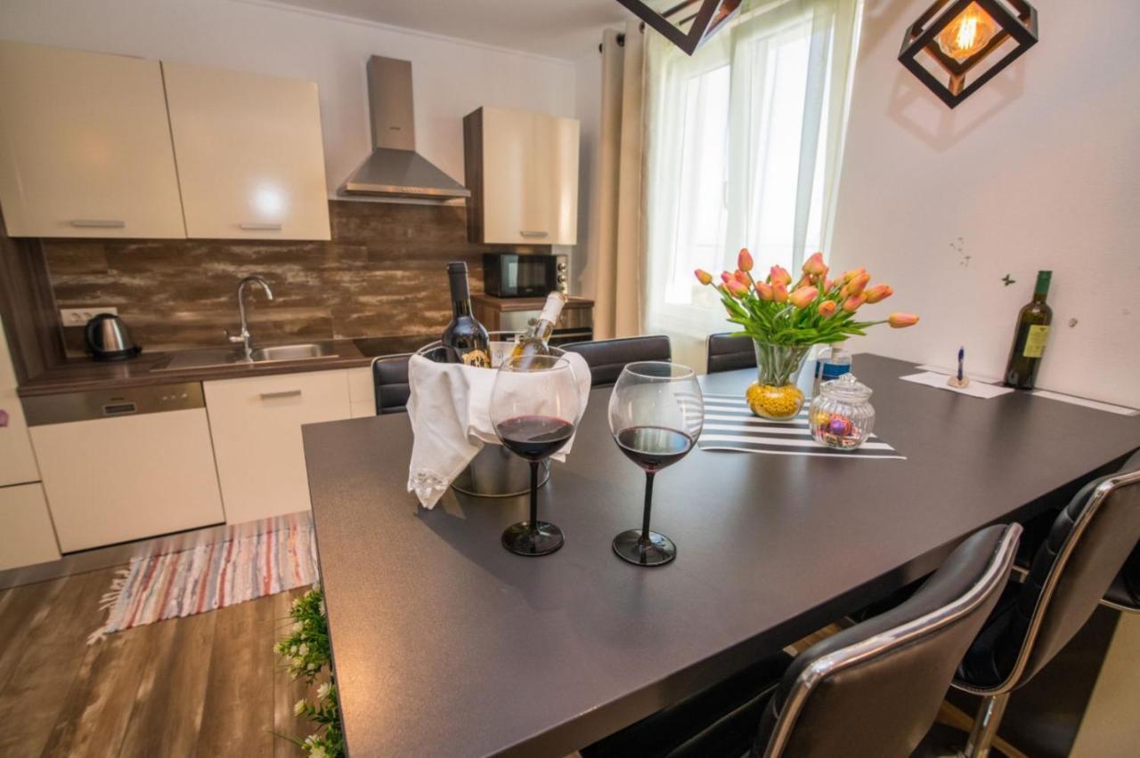 Apartment Traversa نوفاليا المظهر الخارجي الصورة